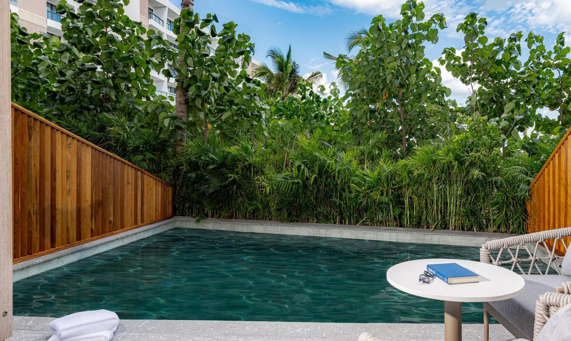 Swim up Pool 2 Queen Bed Guestroom at Waldorf Astoria Riviera Maya 4